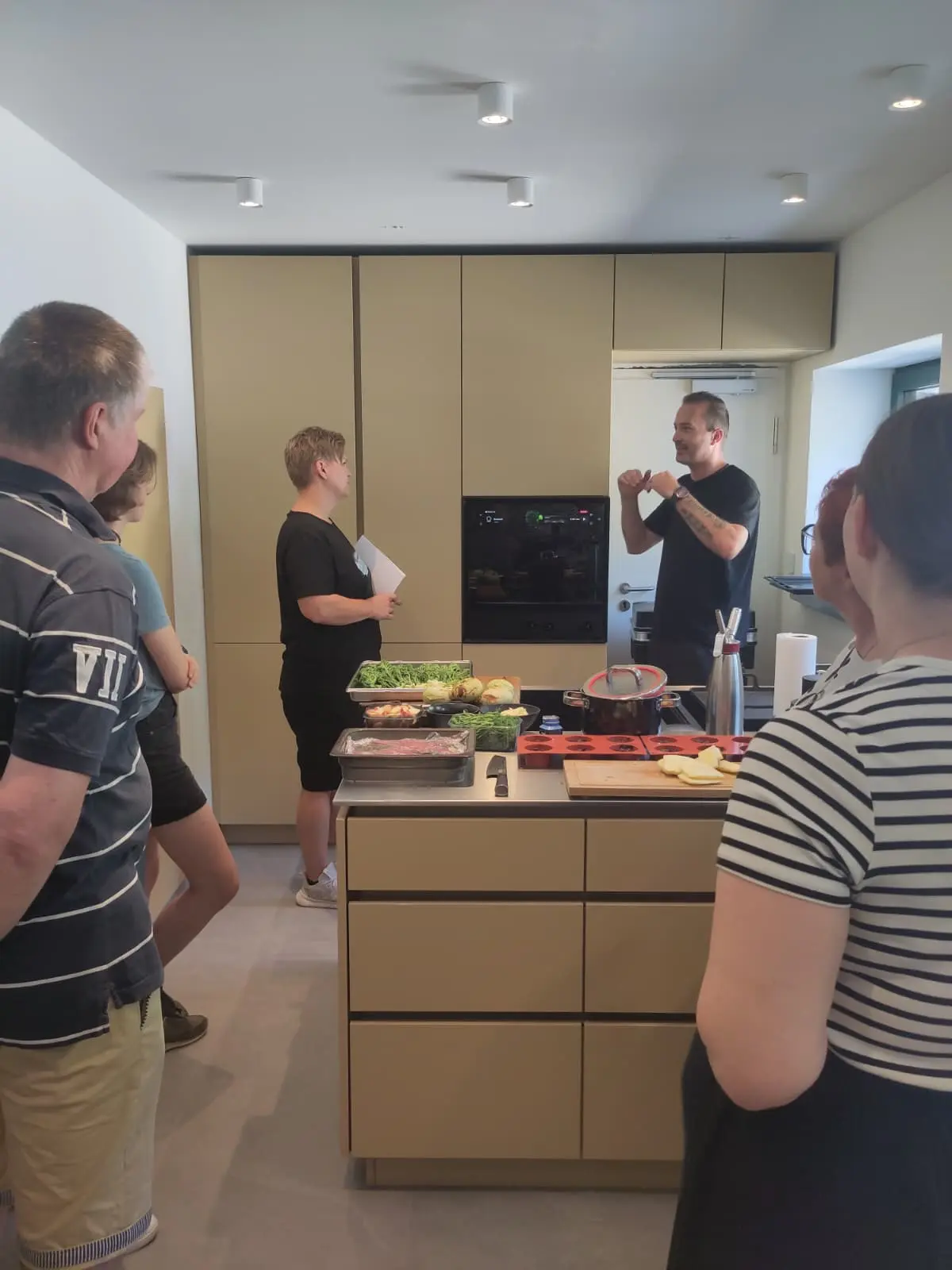 Gemeinsames Kochen in der Eventküche